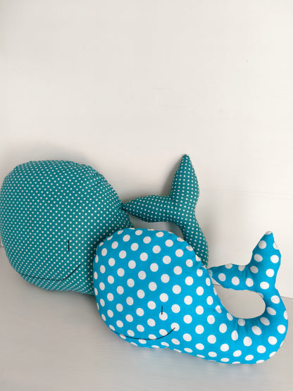 Balena in tessuto per bambini
