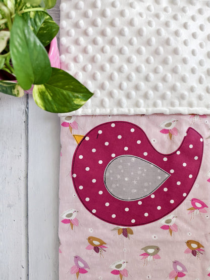 Copertina in cotone e minky pile - Uccellino